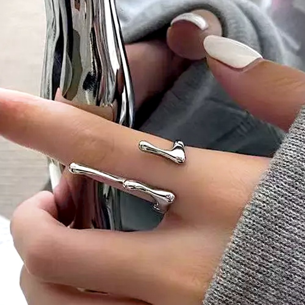 ⚜️[𝟯/$𝟭𝟴]⚜️Oozing Silver Adjustable Ring NEW - Picture 5 of 7